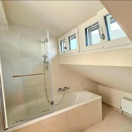 Apartamento Buben Am See, Direkt Neben Schloss Orth *